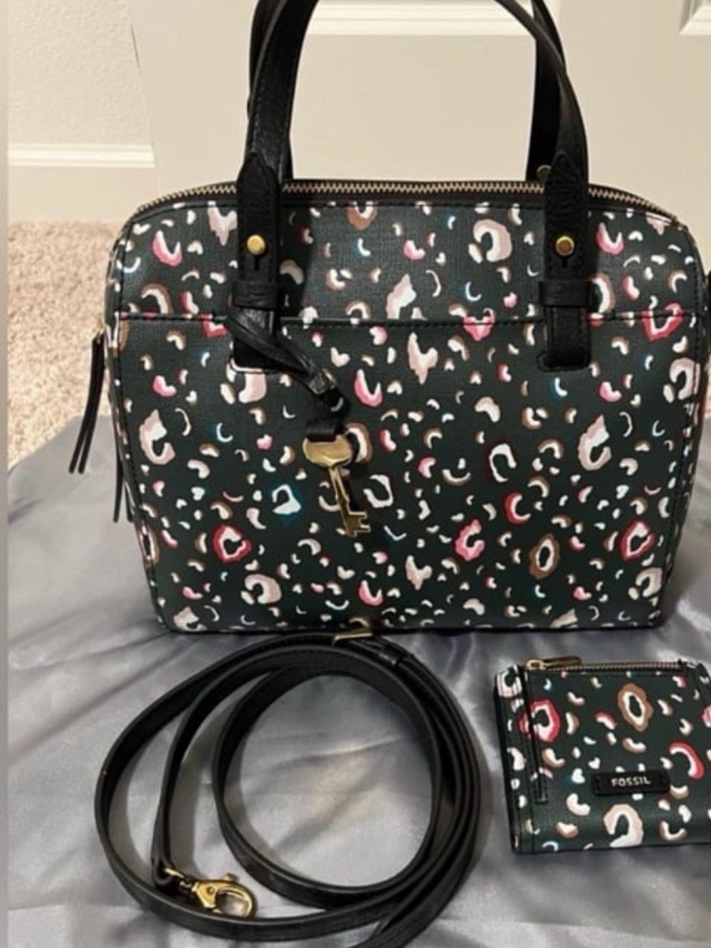 Fossil Purse with Matching Wallet - Picture 2 of 5